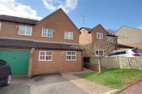 3 bedroom semi-detached house for sale, Pippin Close, Newent