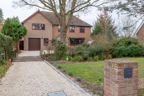 5 bedroom detached house for sale, Massetts Road, Horley, Surrey, RH6