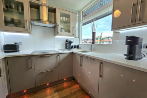 2 bedroom apartment to rent, Golden Lane Estate, London EC1Y