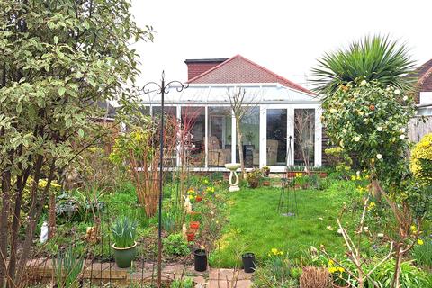 3 bedroom detached bungalow for sale, Barton Lane Barton on Sea BH25 7PW