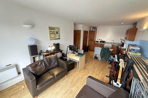 2 bedroom flat for sale, Advent House 2, 1 Isaac Way, New Islington