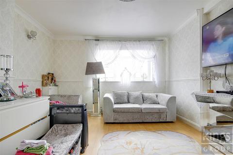 2 bedroom maisonette for sale, Oldbury Road, Enfield