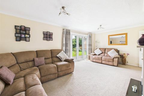 20 Augustus Way, Witham, CM8 1HH