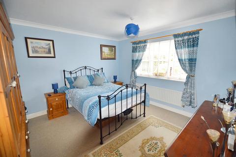 6 Blanchard Close, Rippingale, Bourne, PE10 0TJ