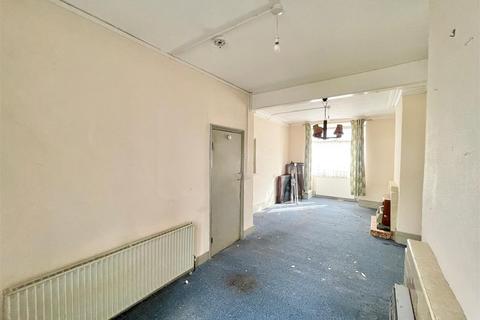 21 Gloucester Road, London, E17 6AE