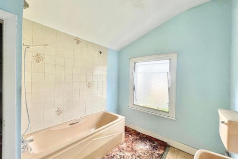 21 Gloucester Road, London, E17 6AE