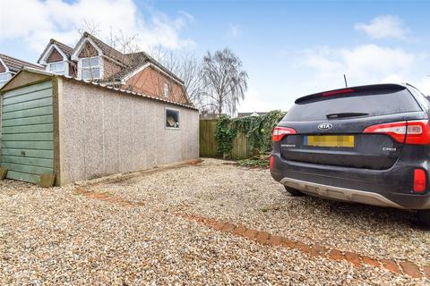 2 bedroom end of terrace house for sale, Lower Newport Road, Hampshire GU12