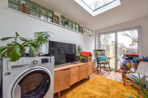 2 bedroom end of terrace house for sale, Lower Newport Road, Hampshire GU12