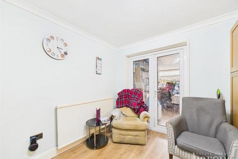 46 Schubert Road, Basingstoke, RG22 4JL