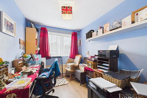 46 Schubert Road, Basingstoke, RG22 4JL
