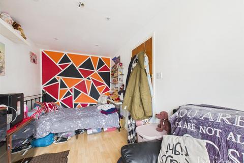 46 Schubert Road, Basingstoke, RG22 4JL