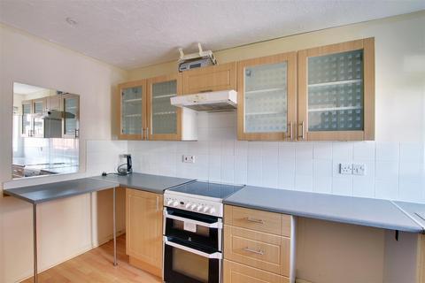 2 bedroom cluster house for sale, Derwent Close, St. Ives