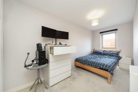 3 bedroom flat for sale, Katherine Close, London N4