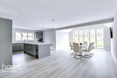 undefined, Upper Barnhill, Maidstone