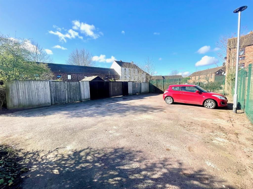 Communal Parking + Gate.jpg