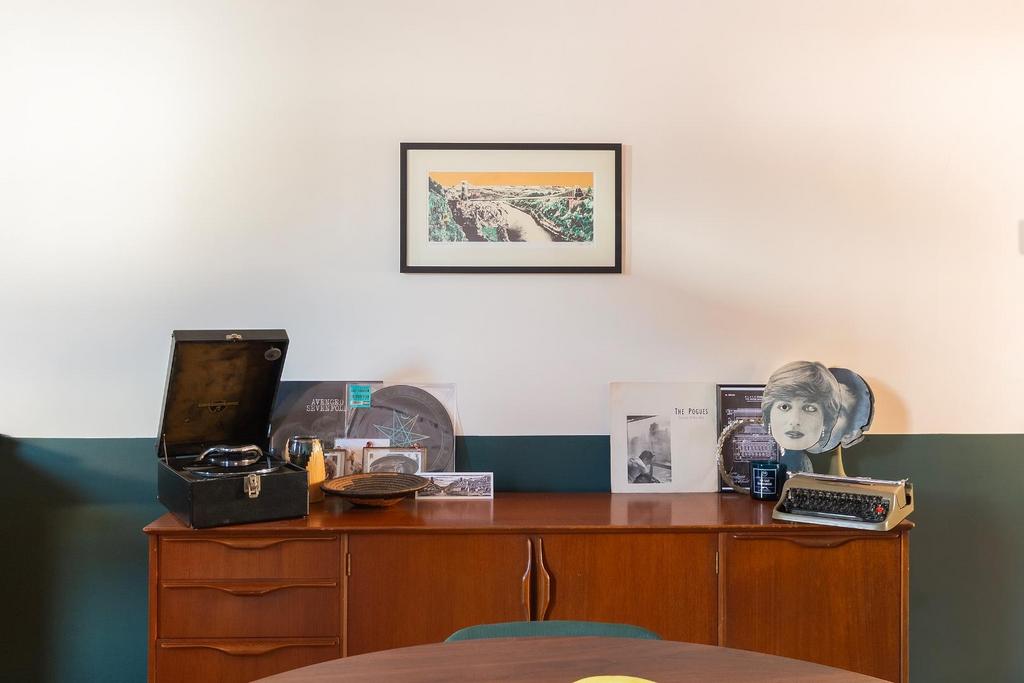 0 W9 SAN - Dining Room A.jpg