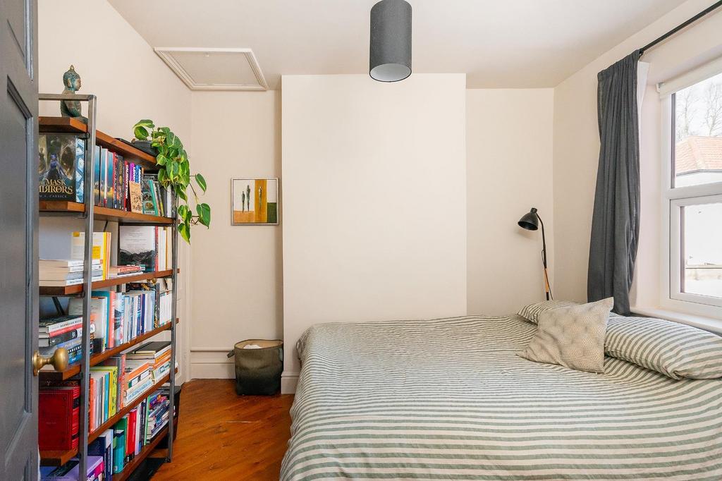 0 W9 SAN - Bedroom C.jpg