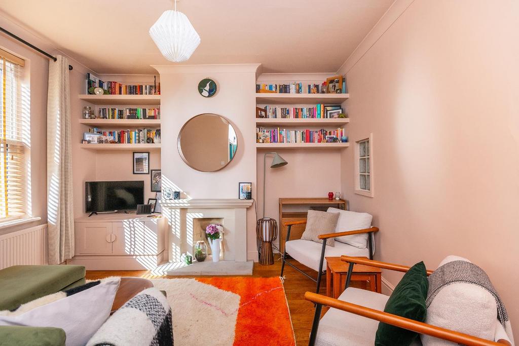 0 W9 SAN - Living Room D.jpg