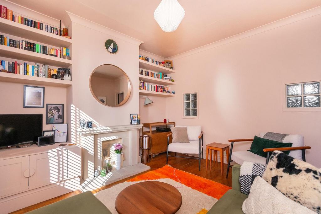0 W9 SAN - Living Room B.jpg