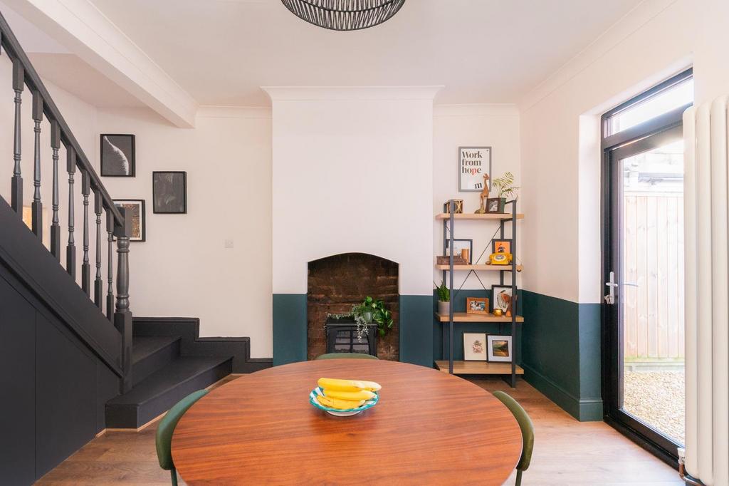 0 W9 SAN - Dining Room C.jpg