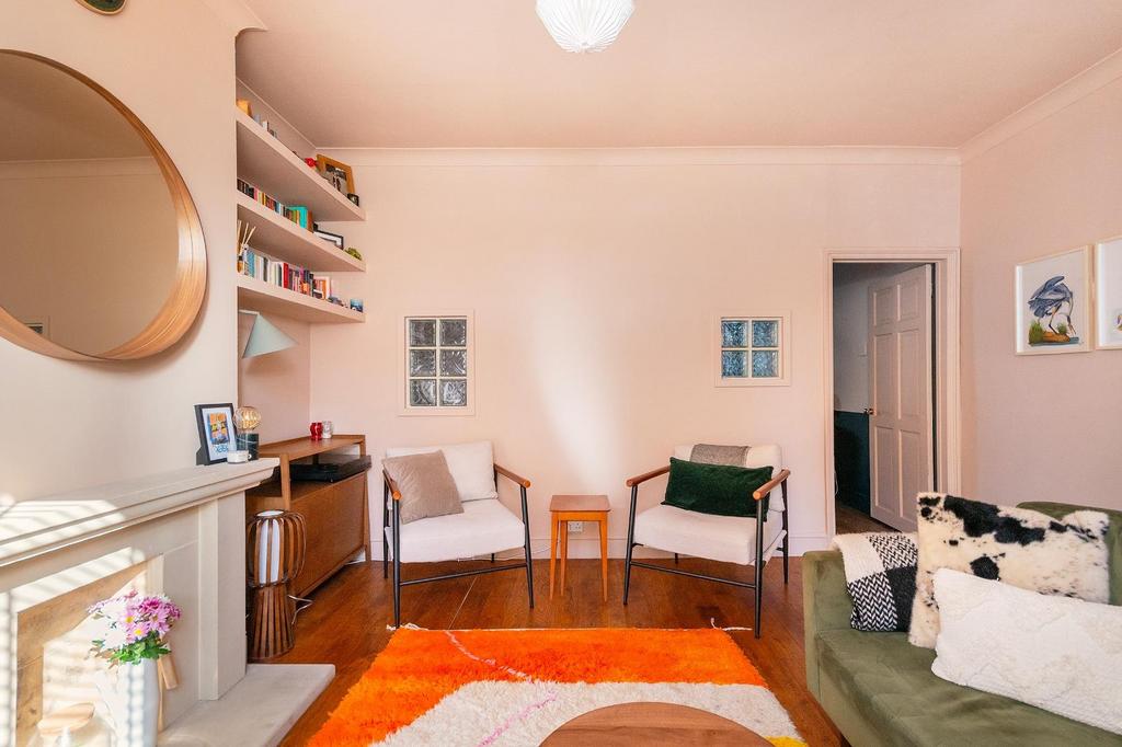 0 W9 SAN - Living Room A.jpg