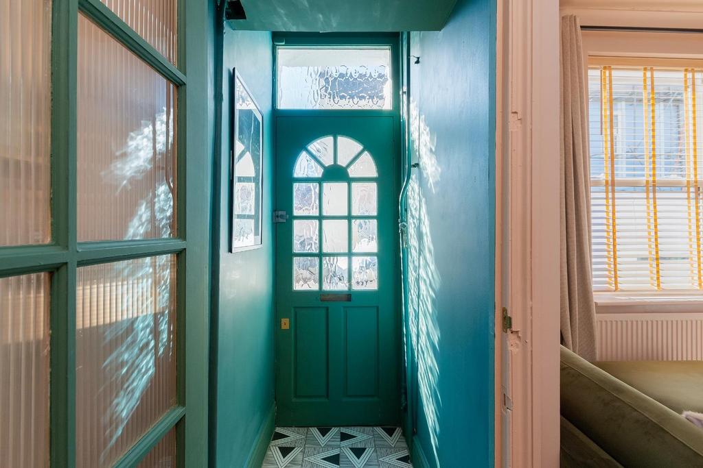 0 W9 SAN - Porch A.jpg