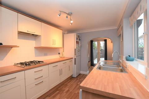 2 bedroom terraced house to rent, St Johns Road, Caversham