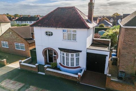 3 bedroom detached house for sale, Shelley Road, Kettering NN16