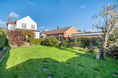 3 bedroom detached house for sale, Shelley Road, Kettering NN16