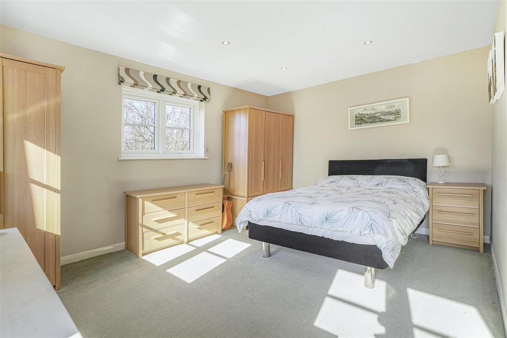 10089bed1.jpg