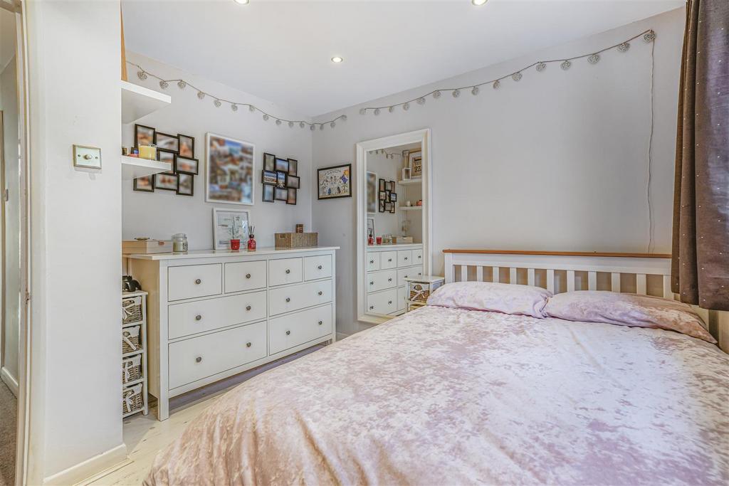 10089bed33.jpg