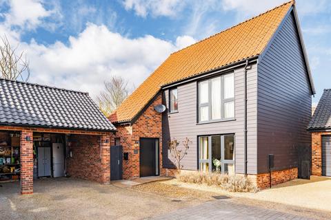 6 Browne Close, Ashwellthorpe, Norwich, NR16 1FG