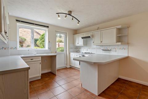 4 bedroom house for sale, Sutton Road, Oundle,