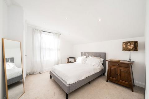 1 bedroom flat for sale, Killyon Road, London SW8