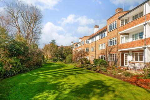 2 bedroom flat for sale, Chester Close, Chester Avenue, Richmond, TW10