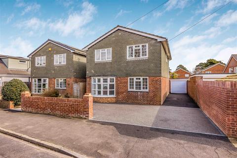 4 bedroom detached house for sale, Fourth Avenue, Havant PO9