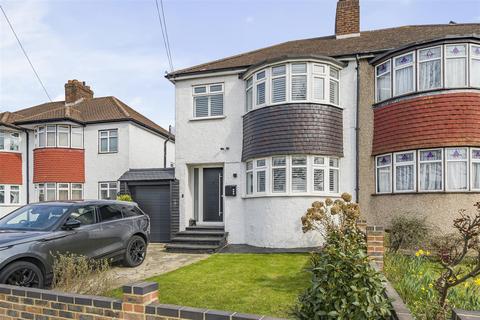 17 Rolleston Avenue, Petts Wood, Orpington, BR5 1AJ