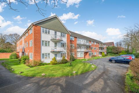 2 bedroom flat to rent, Lovelace Gardens, Surbiton KT6