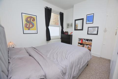 54 Briscoe Road, London, SW19 2AQ