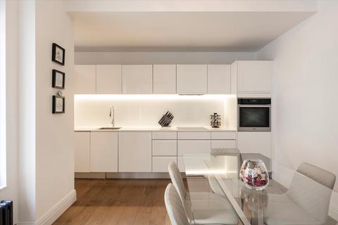 2 bedroom flat for sale, Exchange Court, London, WC2R