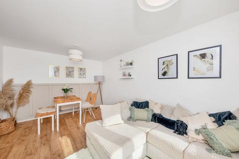 28 Barnack Grove, Royston, SG8 5HQ