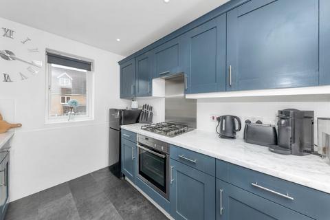 28 Barnack Grove, Royston, SG8 5HQ