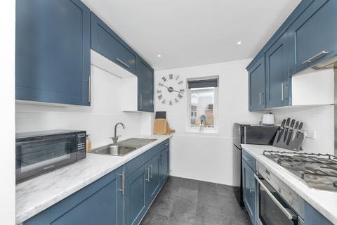 28 Barnack Grove, Royston, SG8 5HQ