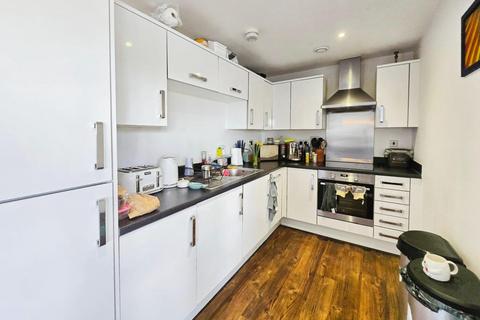 2 bedroom apartment for sale, London Road, Wallington