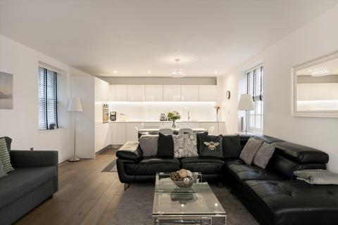 2 bedroom flat for sale, Exchange Court, London, WC2R