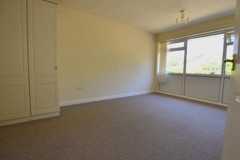 2 bedroom semi-detached bungalow to rent, Cleavers Close, , Binstead