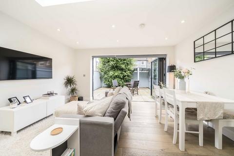 2 bedroom flat for sale, Valnay Street, London SW17