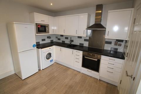 1 bedroom flat to rent, High Street , Burton upon Trent DE13