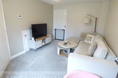 3 bedroom semi-detached house to rent, Finisher Close, Whitworth, Rochdale, Lancashire, OL12