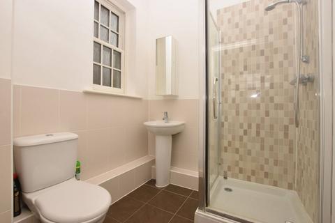 2 bedroom flat to rent, Bridge Road, Hunton Bridge, WD4, Watford, Hunton Bridge, WD4